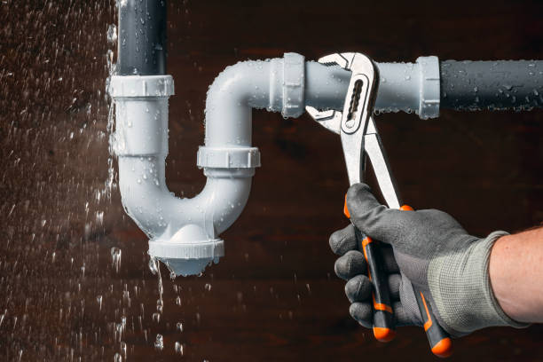 Professional Gas Line Repair technician working in Merna, IL